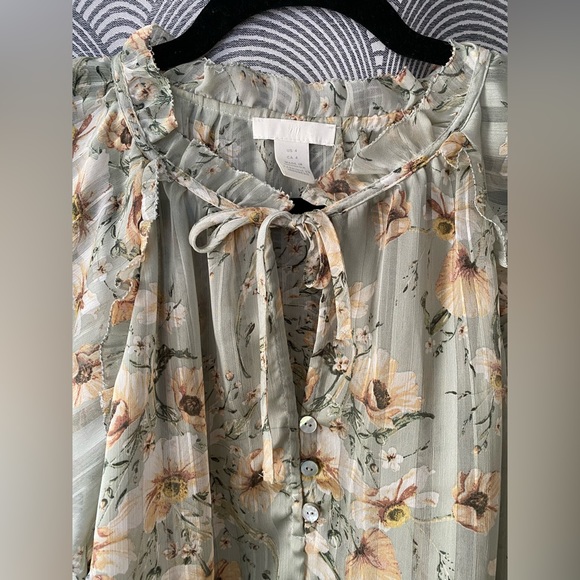 H&M Floral Mint Blouse - Picture 2 of 3